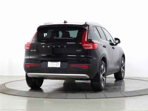 Certified 2025 Volvo XC40 B5 Plus image 10