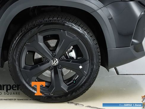 Used 2025 Volkswagen Taos SEL w/ Black Wheel Plus Package AWD/4WD image 52
