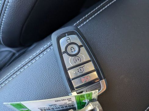 New 2026 Ford Escape SE w/ PHEV Premium Package image 32