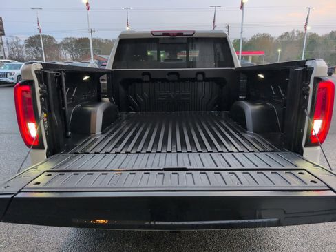 Used 2025 GMC Sierra 1500 Denali Ultimate image 8