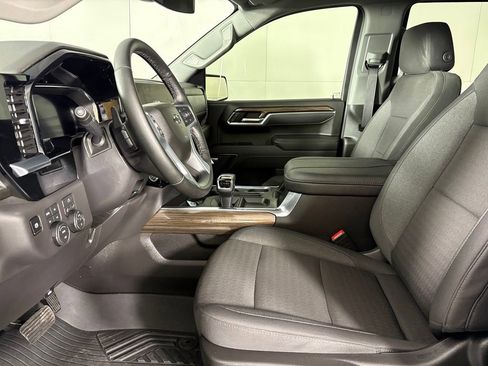 Used 2026 Chevrolet Silverado 1500 LT Trail Boss w/ Convenience Package II AWD/4WD image 22