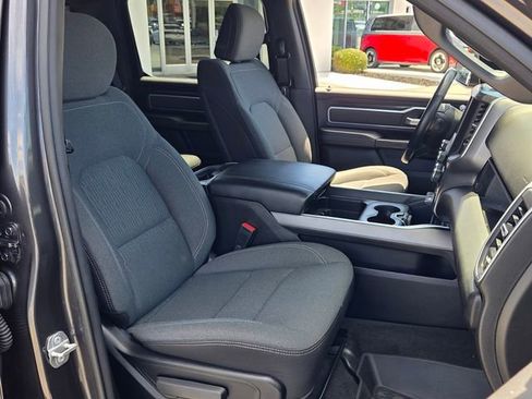Used 2022 RAM 1500 Big Horn AWD/4WD image 17