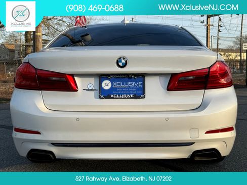 Used 2018 BMW 540i xDrive w/ Premium Package AWD/4WD image 3