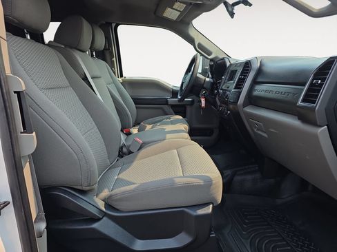 Used 2019 Ford F350 XLT w/ Camper Package AWD/4WD image 10