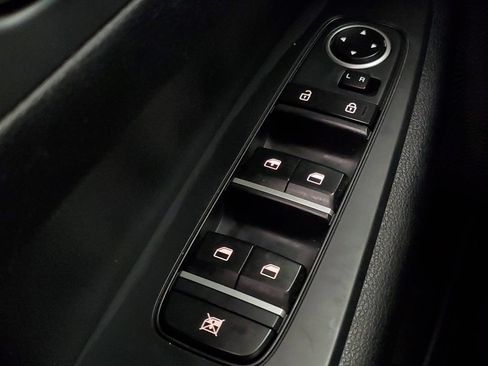 Used 2019 Kia Forte LXS FWD image 16