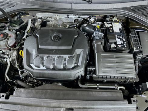 Used 2024 Volkswagen Tiguan SE image 34