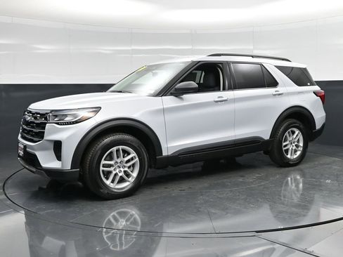 New 2026 Ford Explorer Active image 8