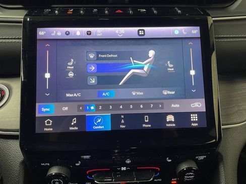 Used 2023 Jeep Grand Cherokee Limited image 19