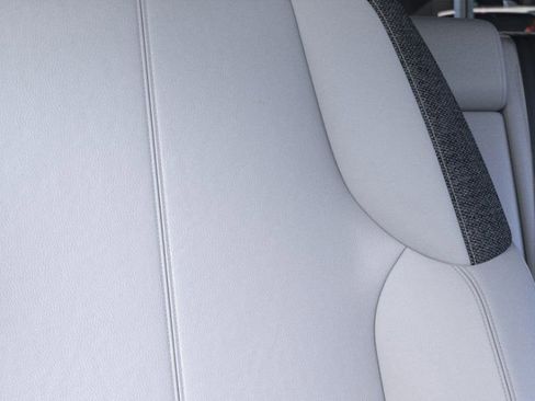 New 2026 Cadillac Optiq Luxury 1 image 21