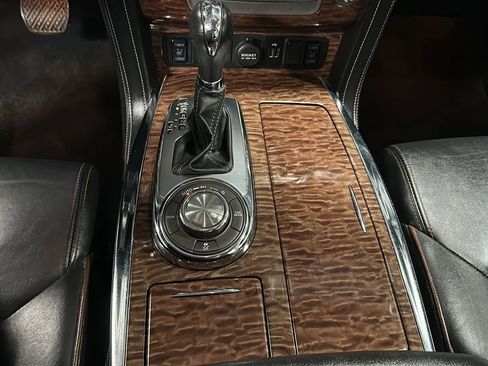 Used 2019 Nissan Armada SL w/ Premium Package image 31