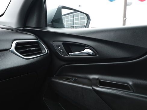 Used 2024 Chevrolet Equinox LT FWD image 26