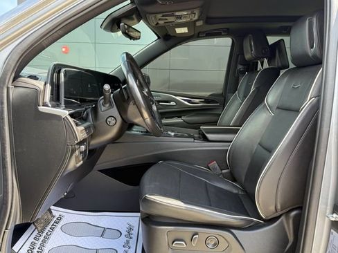 Used 2021 Cadillac Escalade Sport image 3