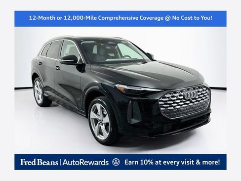 Used 2025 Audi Q5 Premium Plus w/ Premium Plus AWD/4WD image 1