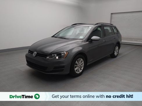 Used 2017 Volkswagen Golf S image 1