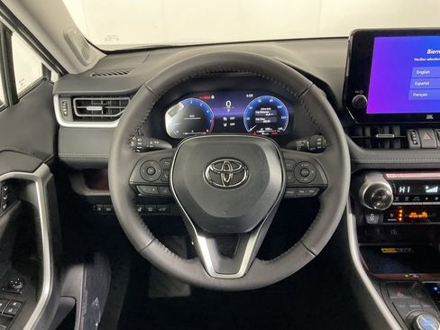 New 2025 Toyota RAV4 Limited image 10