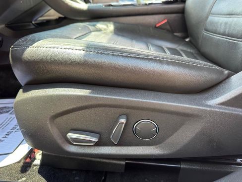 Used 2015 Ford Fusion SE w/ Equipment Group 202A FWD image 17