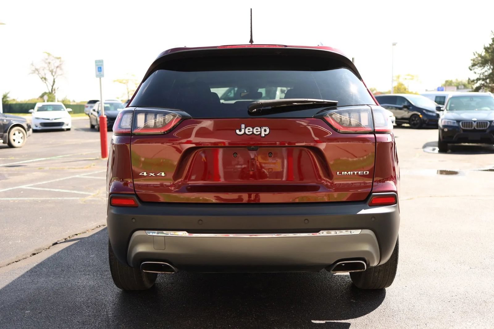 Used 2020 Jeep Cherokee Limited AWD/4WD image 6