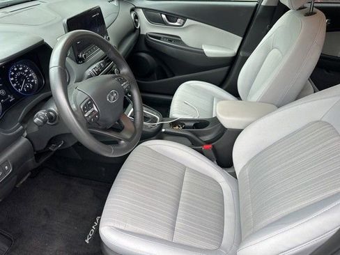 Used 2023 Hyundai Kona SEL w/ Convenience Package image 4