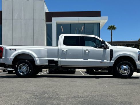 New 2026 Ford F350 Platinum AWD/4WD image 2