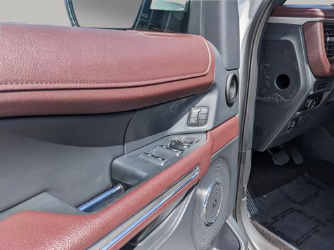 Used 2023 Ford Expedition Limited AWD/4WD image 21