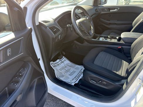 Used 2019 Ford Edge SE w/ SE Fleet Driver's Package image 8