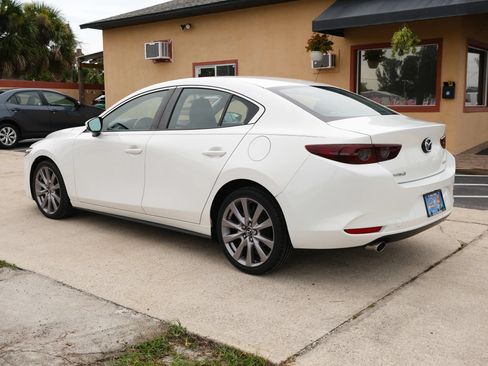 Used 2019 MAZDA MAZDA3 Sedan FWD image 7