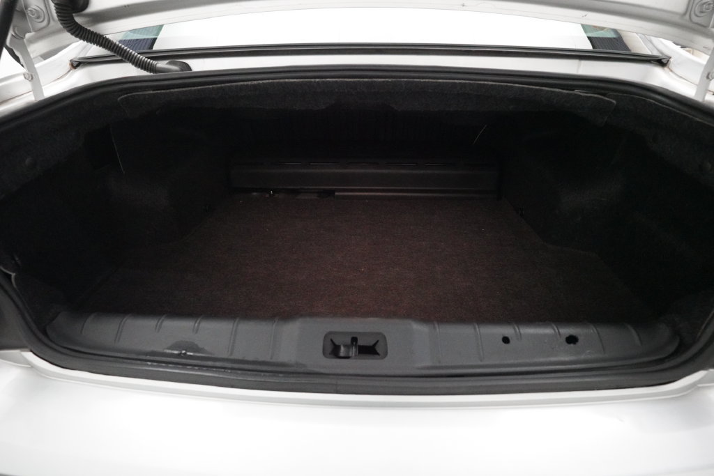 Used 2010 Chevrolet Malibu Hybrid FWD image 10