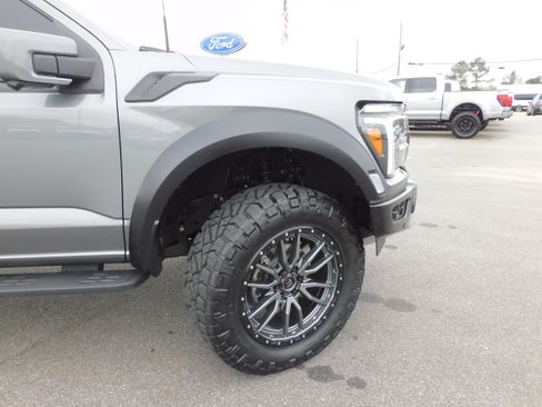 Used 2025 Ford F150 Raptor image 3