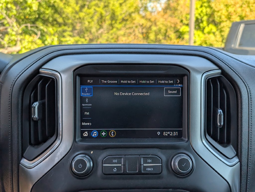 Used 2021 Chevrolet Silverado 1500 RST w/ Redline Edition AWD/4WD image 6