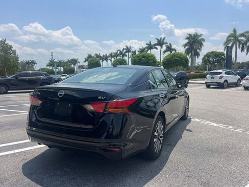 Used 2023 Nissan Altima 2.5 SV FWD image 14