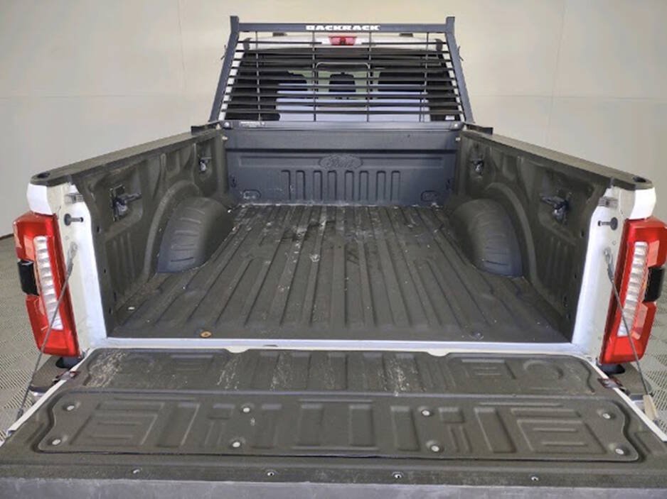 Used 2024 Ford F250 Lariat w/ FX4 Off-Road Package AWD/4WD image 9