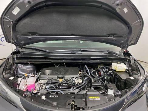 Used 2025 Toyota Sienna XLE FWD image 25