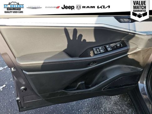 Used 2024 Jeep Wagoneer Limited AWD/4WD image 13