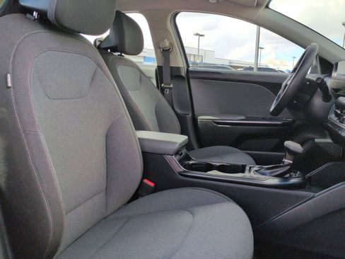 Used 2025 Kia K4 FWD image 34