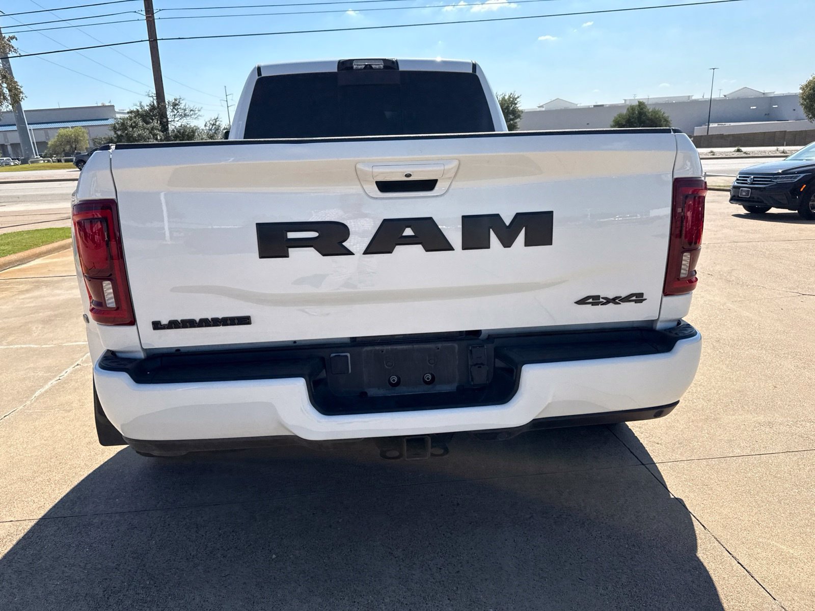 Used 2025 RAM 3500 Laramie AWD/4WD image 6