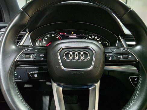 Used 2020 Audi Q5 2.0T Premium w/ Titanium Sport Package image 29