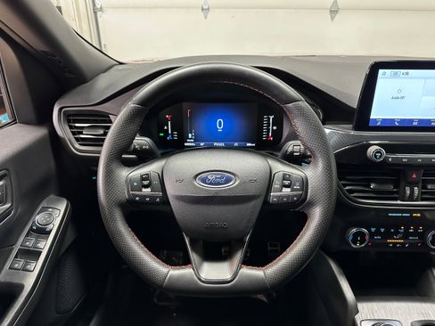 Certified 2024 Ford Escape ST-Line AWD/4WD image 14