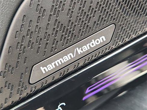 Used 2024 BMW 530i w/ Premium Package image 25