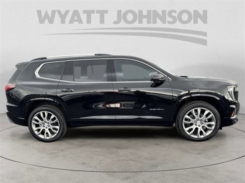 Used 2025 GMC Acadia Denali w/ Super Cruise Package image 6