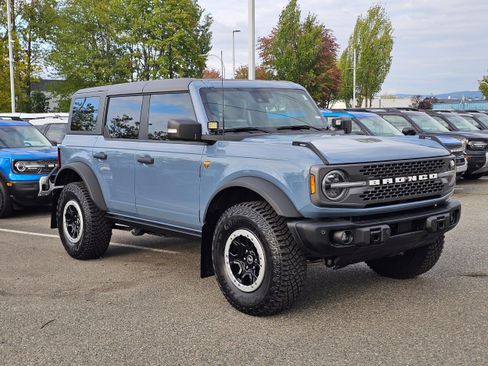 Used 2023 Ford Bronco Badlands AWD/4WD image 3