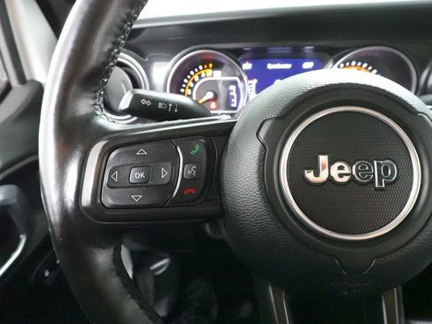 Used 2022 Jeep Gladiator Sport AWD/4WD image 14