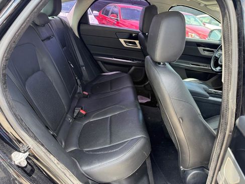 Used 2017 Jaguar XF Prestige image 13