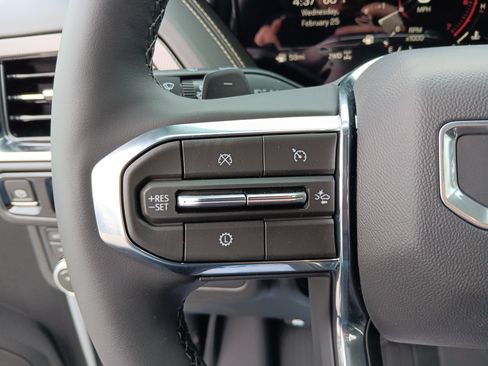 New 2026 GMC Yukon Elevation image 15