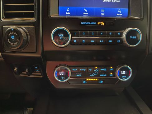 Used 2021 Ford Expedition XL AWD/4WD image 19