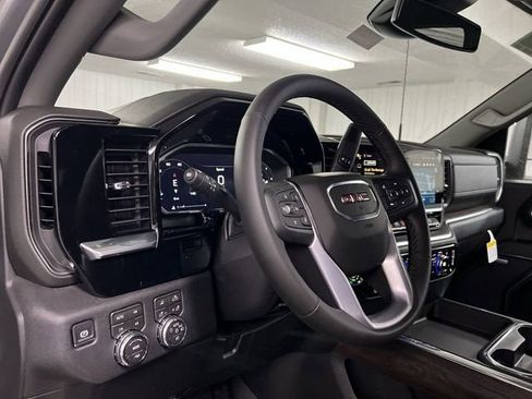 New 2026 GMC Sierra 2500 SLT w/ SLT Premium Package AWD/4WD image 10