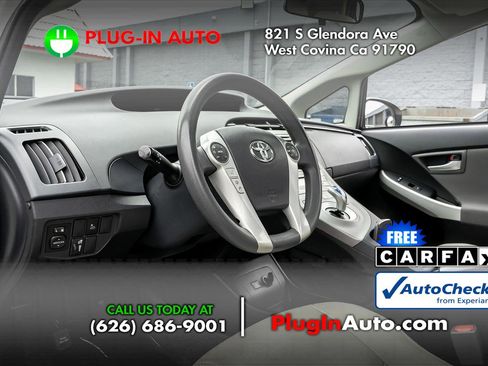 Used 2015 Toyota Prius Three w/ Solar Roof Package FWD image 6