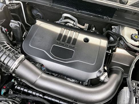 Used 2023 GMC Acadia SLE FWD image 34