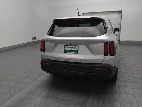 Used 2022 Kia Sorento LX FWD image 7