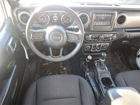 Used 2023 Jeep Gladiator Sport image 11