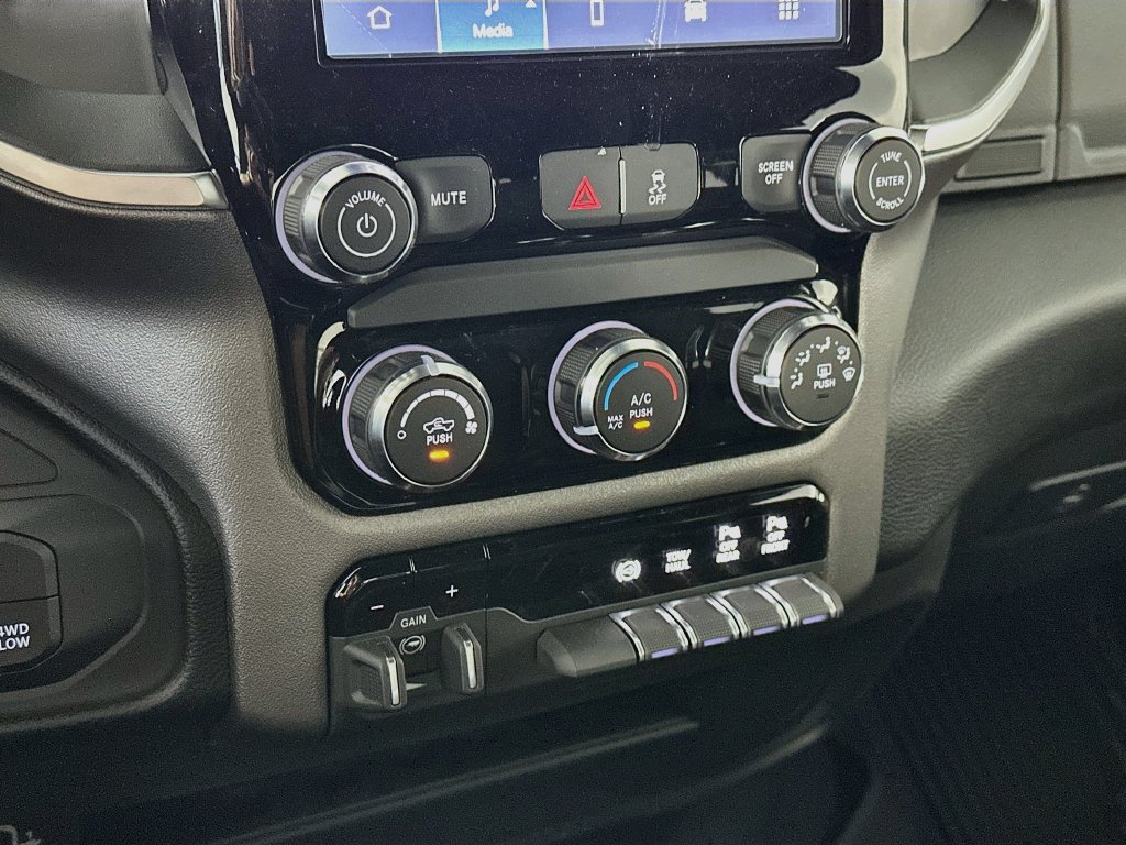 New 2027 RAM 2500 Big Horn AWD/4WD image 15